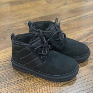 New Ugg Neumel II LTA Chukka Boots Black Kids US Size 3